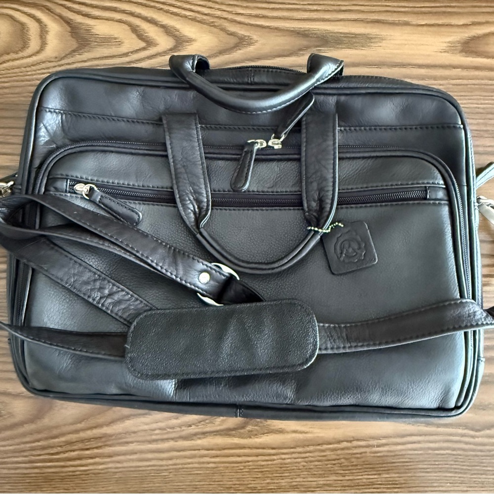 NWOT Osgoode Marley #6043 Padraig Portfolio Messenger Briefbag-Black